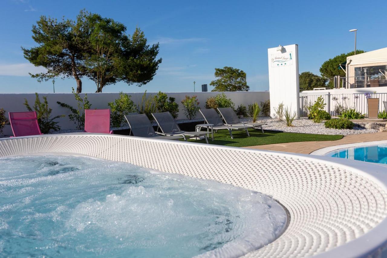 Hotel Restaurant Le Grand Large - Face A La Plage - Ile De Re Ривду-Плаж Екстер'єр фото
