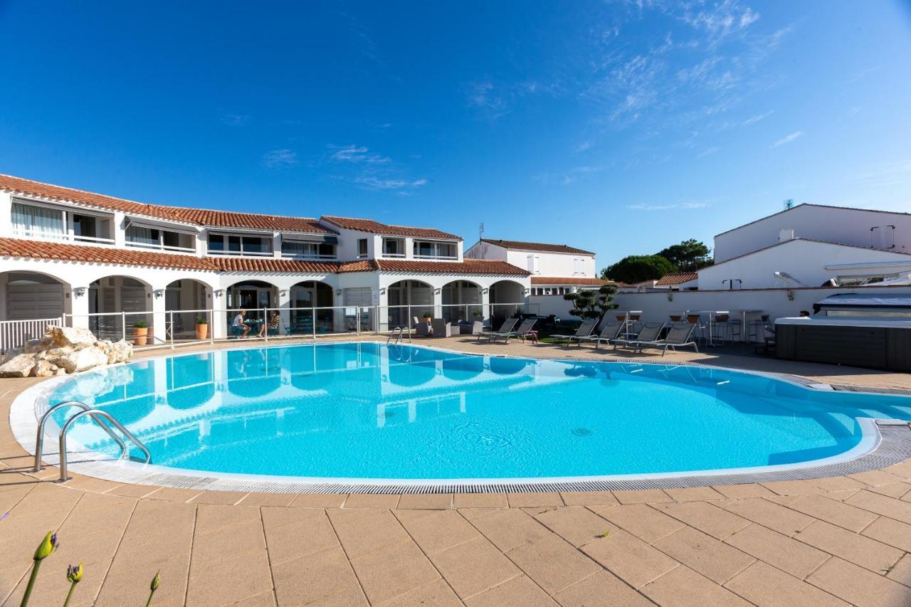 Hotel Restaurant Le Grand Large - Face A La Plage - Ile De Re Ривду-Плаж Екстер'єр фото