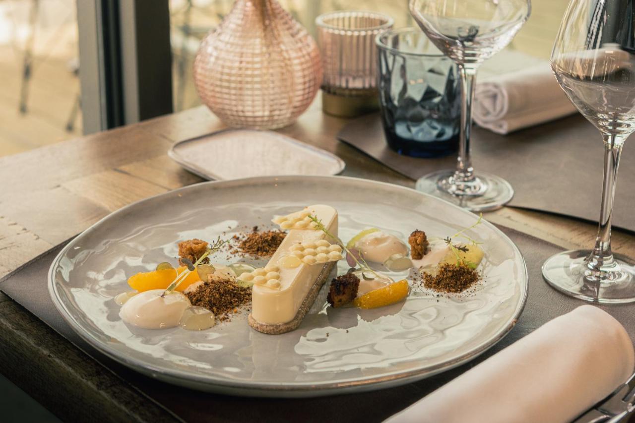 Hotel Restaurant Le Grand Large - Face A La Plage - Ile De Re Ривду-Плаж Екстер'єр фото