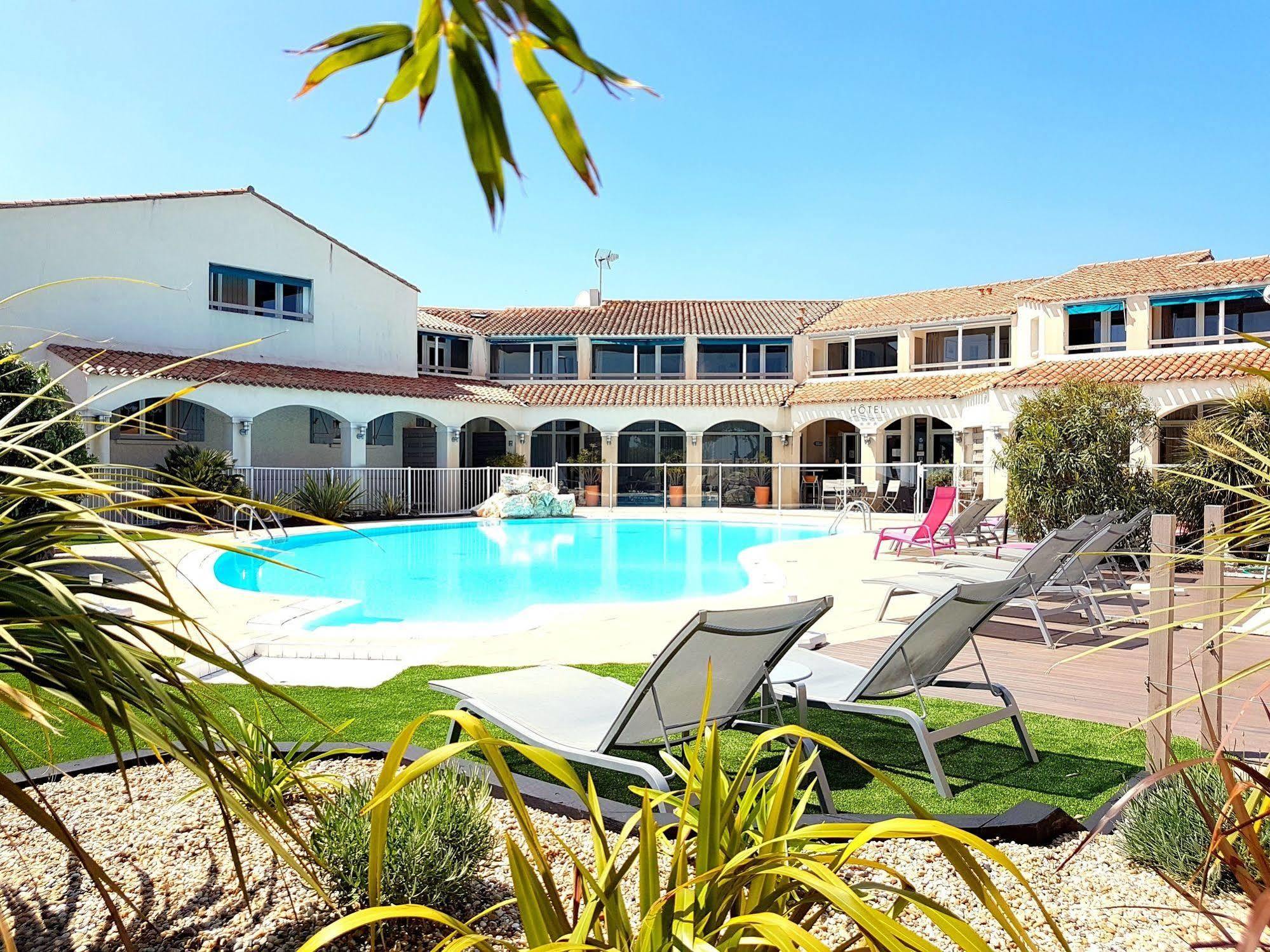 Hotel Restaurant Le Grand Large - Face A La Plage - Ile De Re Ривду-Плаж Екстер'єр фото